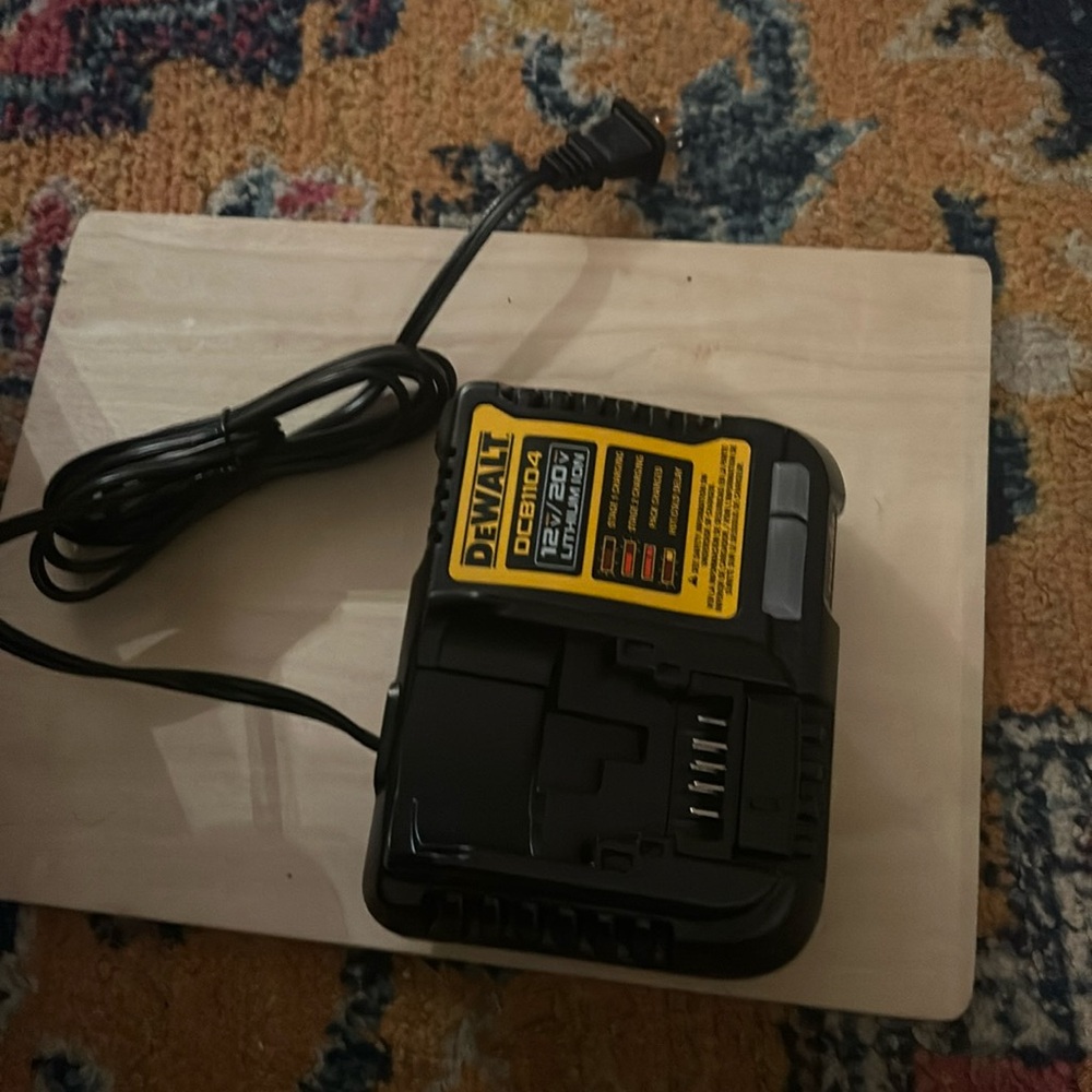 DeWalt 20/12 v charger
